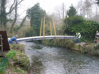 New Bridge being lifted in